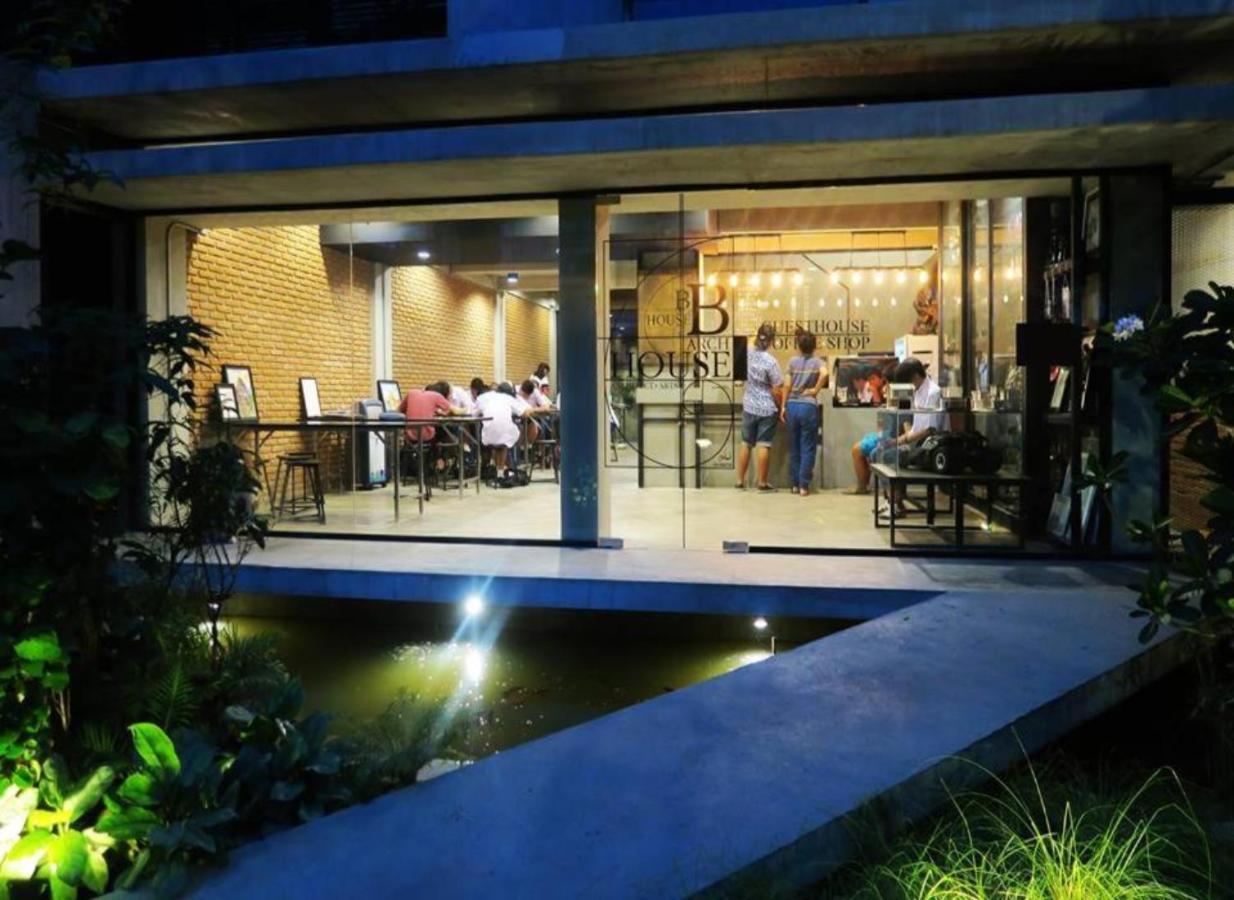 Отель B Arch House Чиангмай Экстерьер фото